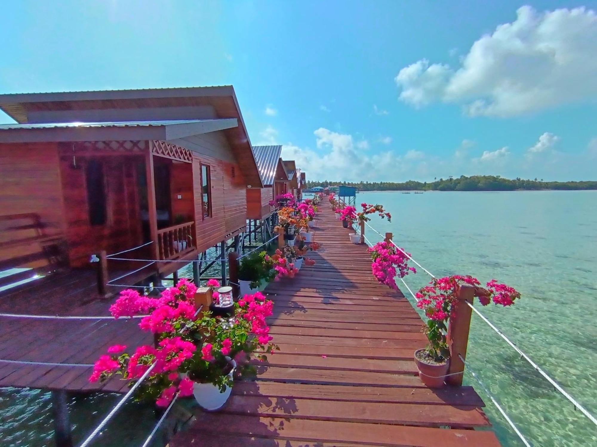 La Water House Semporna B&B 외부 사진